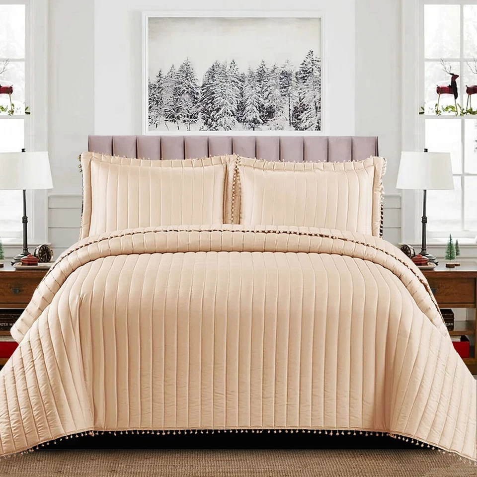 Pom Pom 3 Piece Quilted Bedspread Set