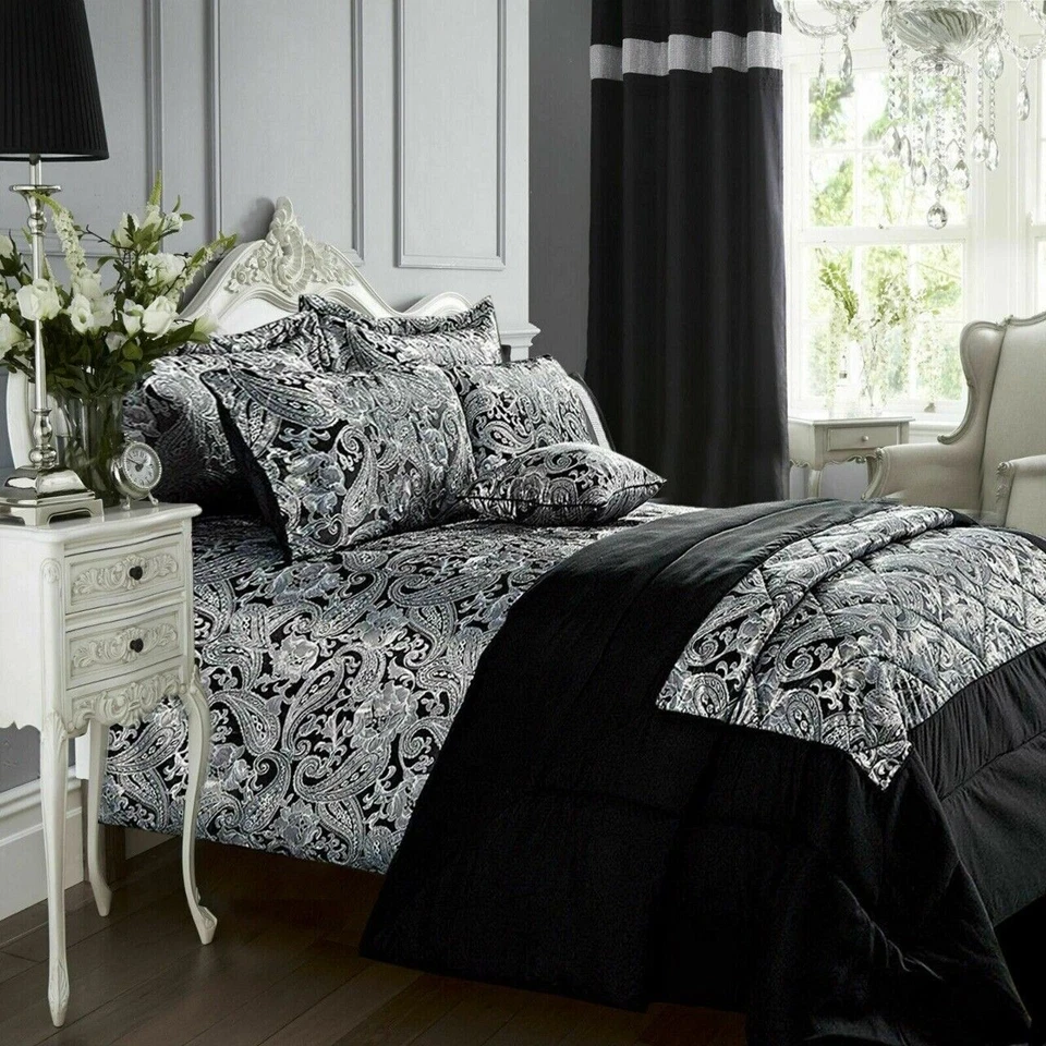 Cleo Cushion Cover