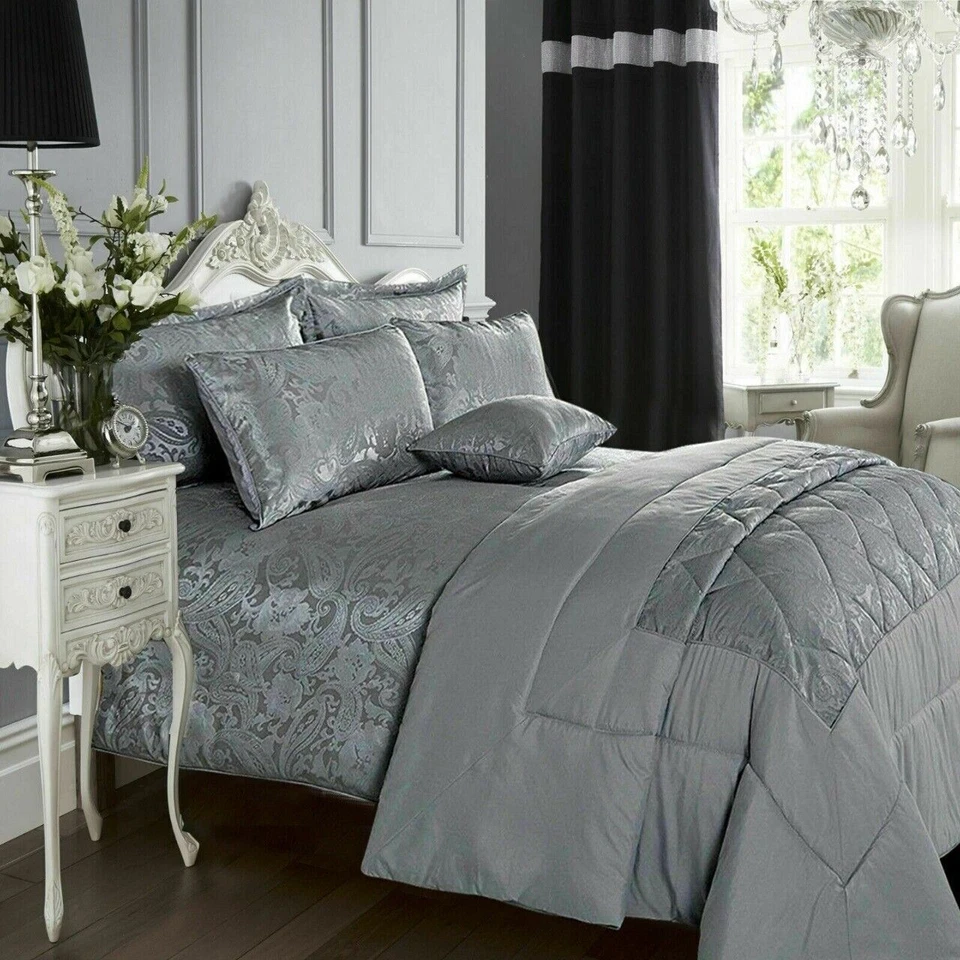 Cleo 3 Piece Reversible Quilted Bedspread Set